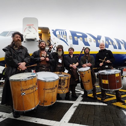 https://www.clanadonia.co.uk/wp-content/uploads/sites/3/2014/10/clanadonia-band10.jpg